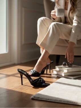 Gucci Black Leather Stiletto Mules with Signature Horsebit